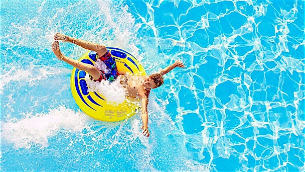 924x527-splashworld-tui